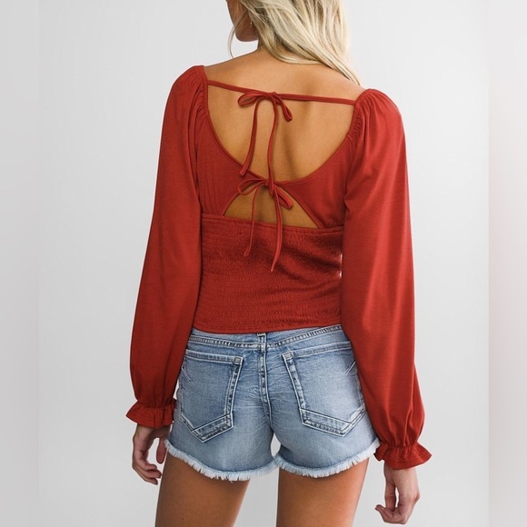 WILLOW & ROOT SMOCKED TOP - Picture 2 of 5